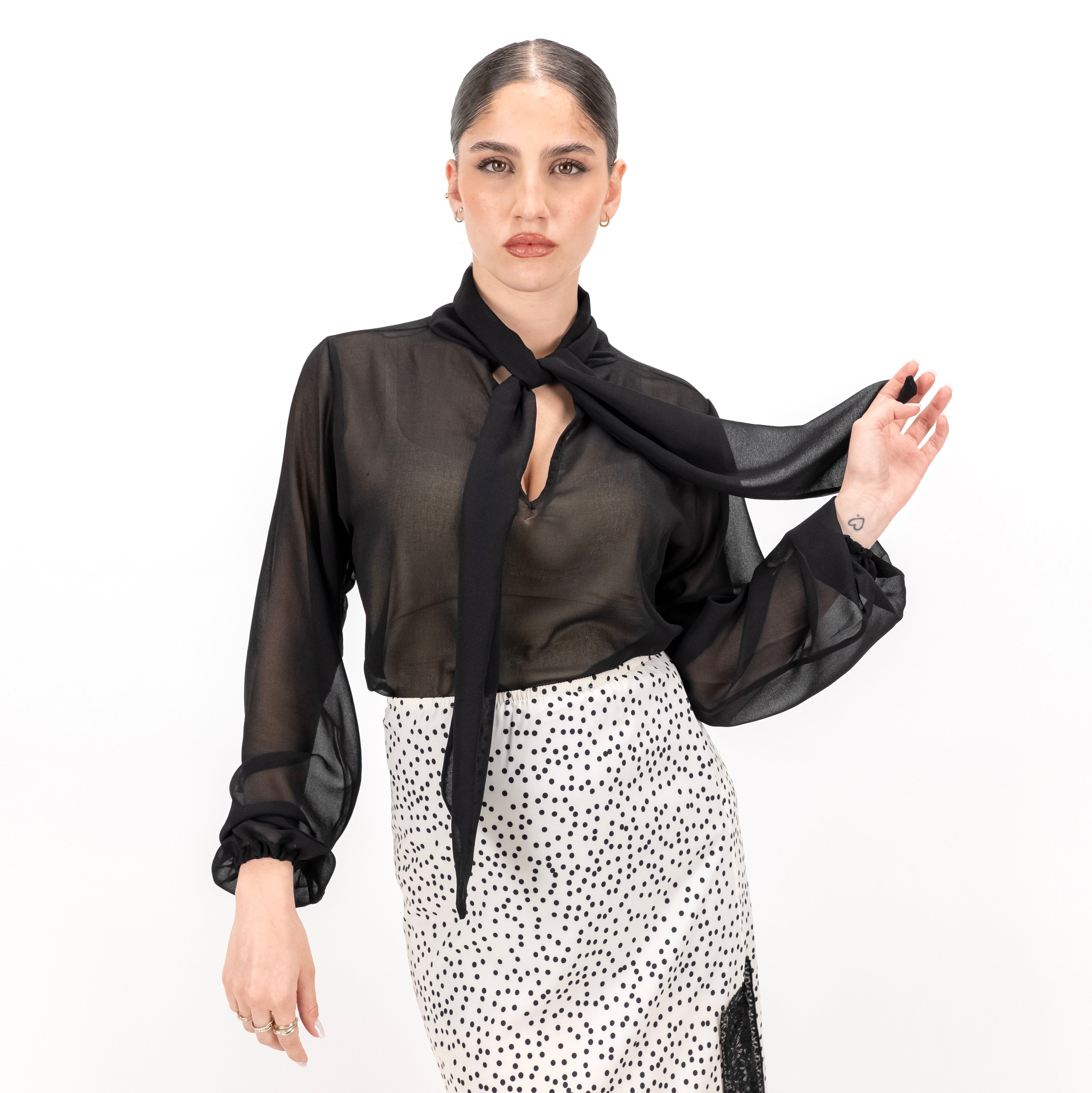 SARTORIA BLUSA FIOCCO NERO