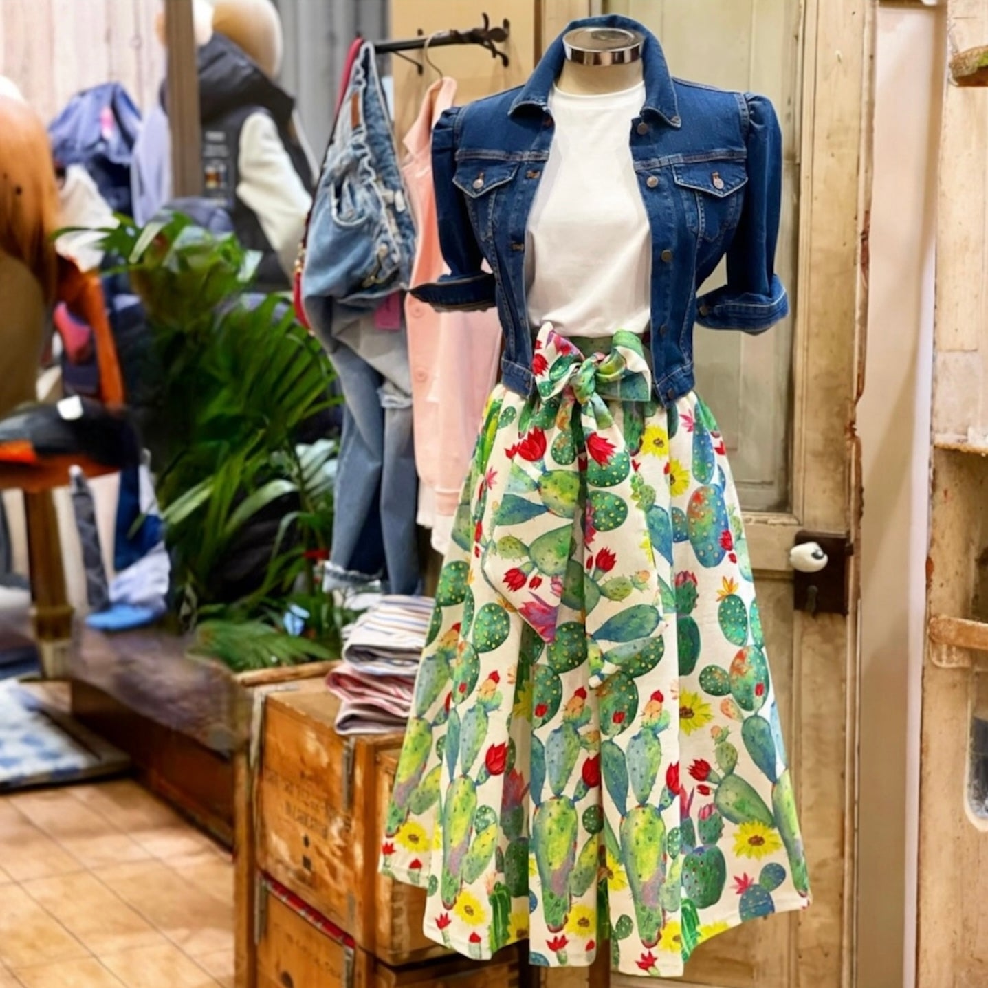 SARTORIA GONNA FIOCCO TAVOLARA