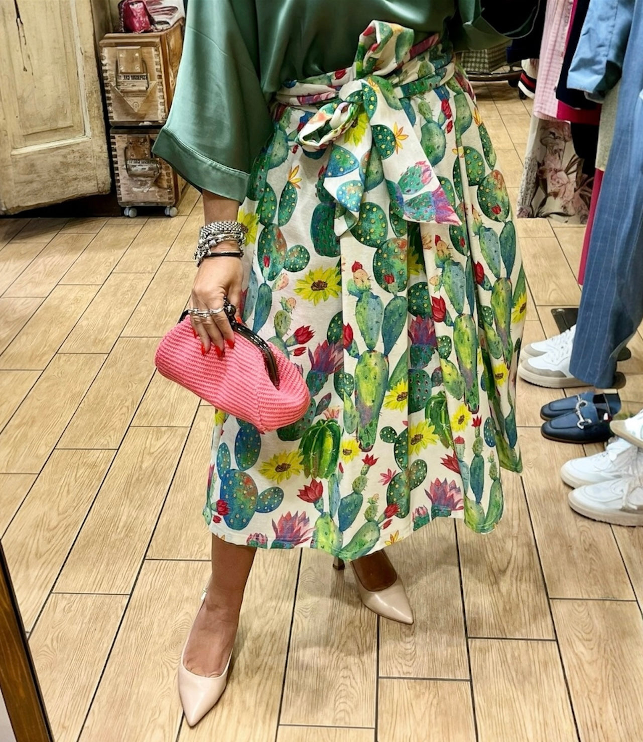 SARTORIA GONNA FIOCCO TAVOLARA